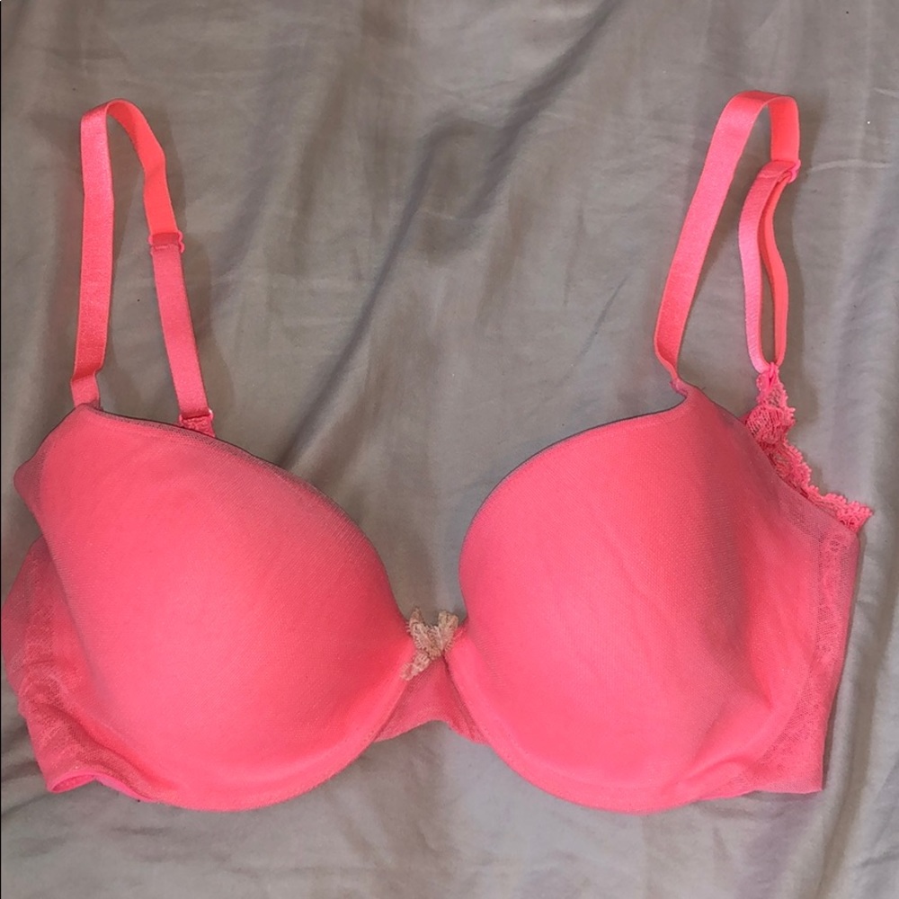 Victoria’s Secret Bra Size 32D